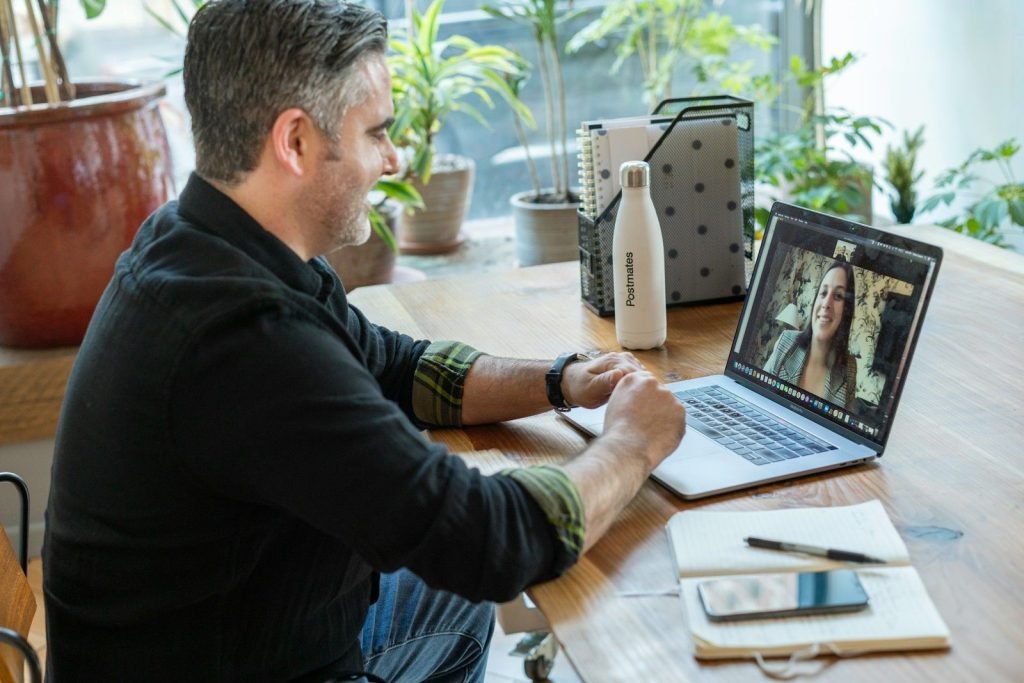 Video call with a consultant